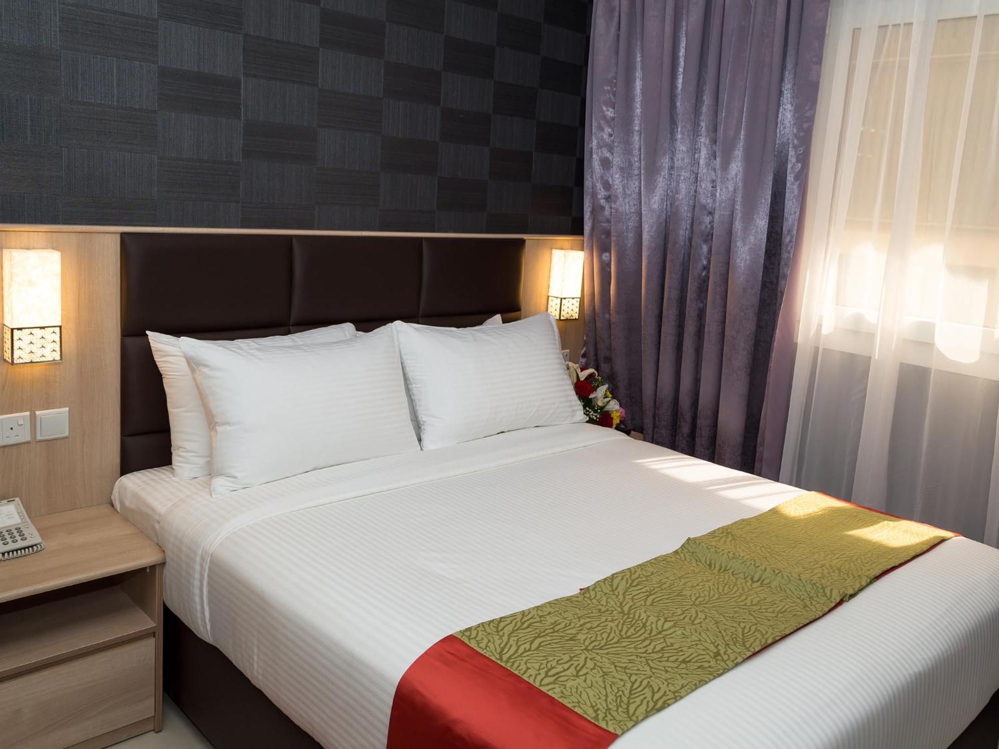 Florida Square Hotel Dubai Zimmer foto