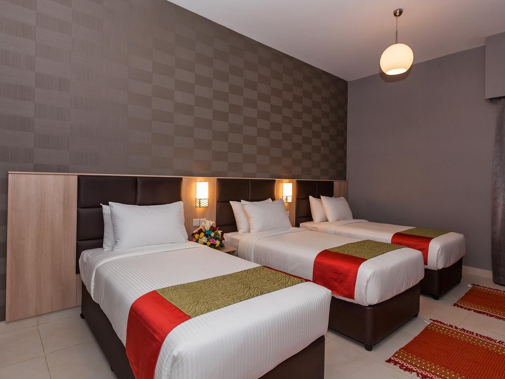 Florida Square Hotel Dubai Zimmer foto